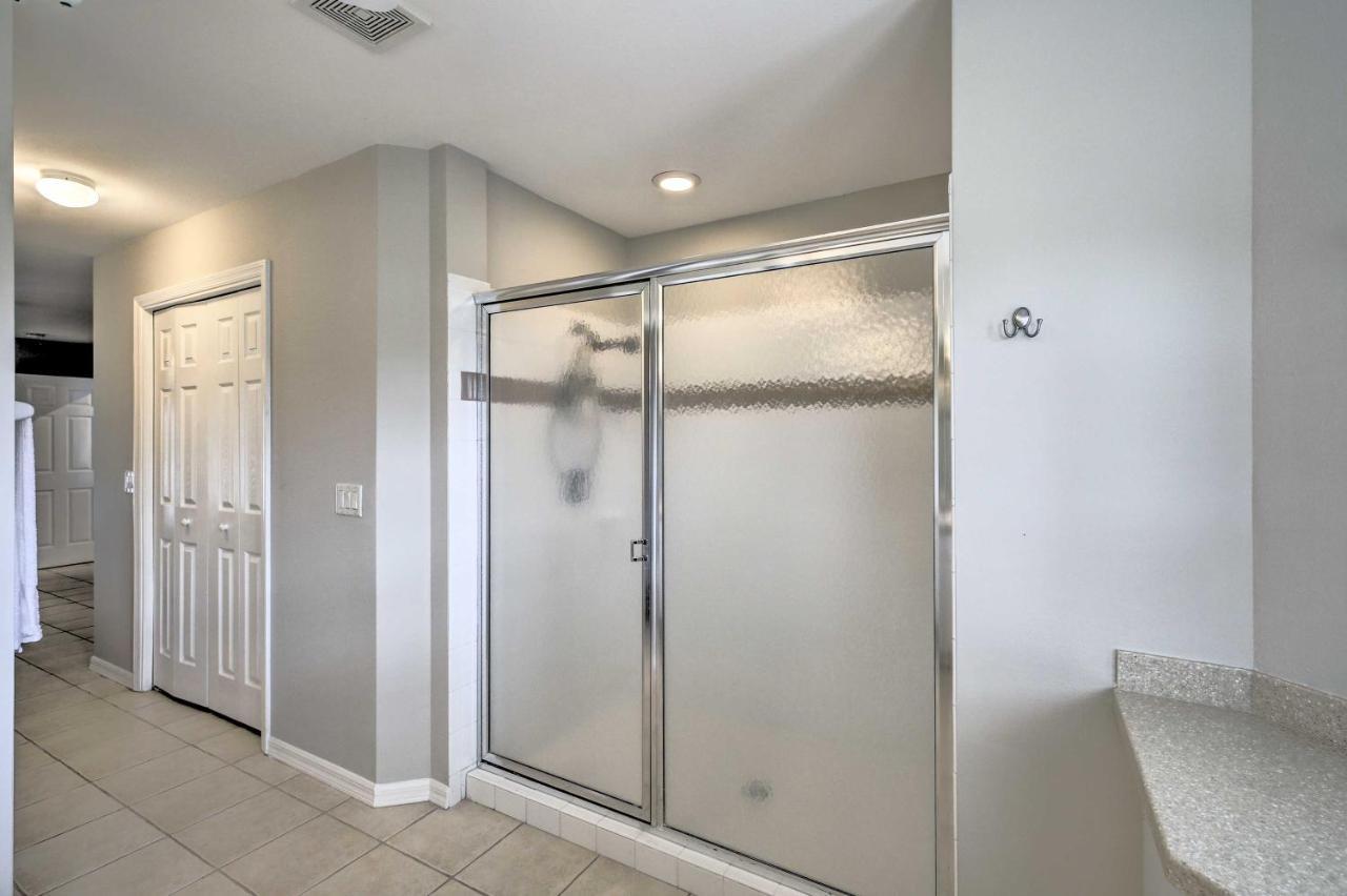 Pet-Friendly Escape With Dock And Kayaks In Cape Coral Villa Buitenkant foto