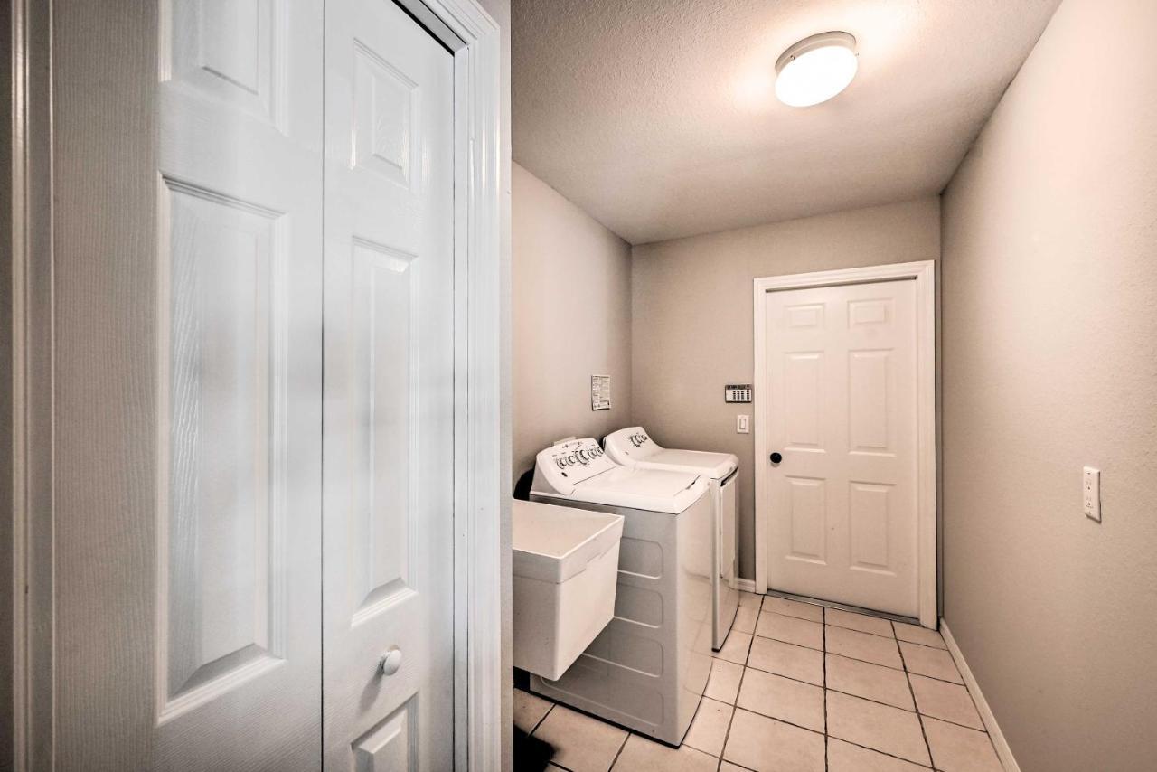 Pet-Friendly Escape With Dock And Kayaks In Cape Coral Villa Buitenkant foto